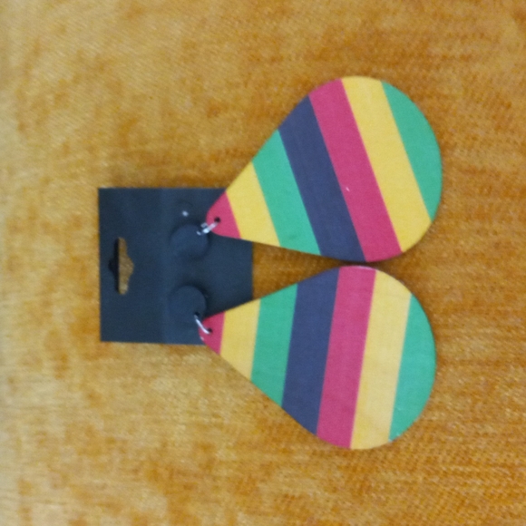 Earrings - Picture 1 of 1